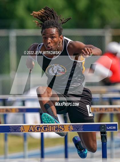 Thumbnail 1 in NCHSAA 1A/4A Track & Field Championship photogallery.