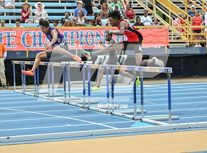 Thumbnail 2 in NCHSAA 1A/4A Track & Field Championship photogallery.