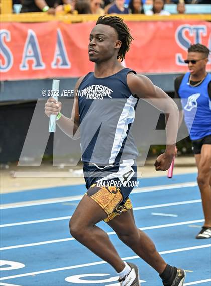 Thumbnail 2 in NCHSAA 1A/4A Track & Field Championship photogallery.