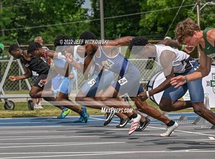 Thumbnail 3 in NCHSAA 1A/4A Track & Field Championship photogallery.