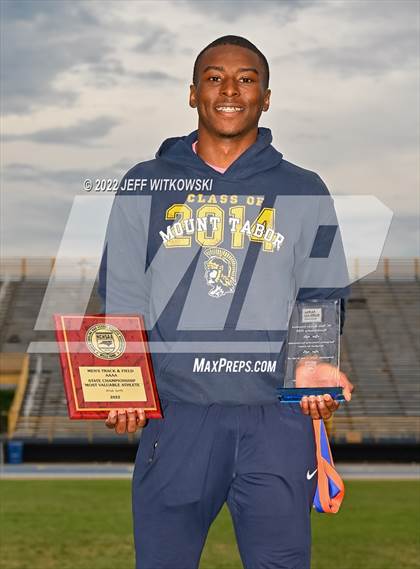Thumbnail 2 in NCHSAA 1A/4A Track & Field Championship photogallery.
