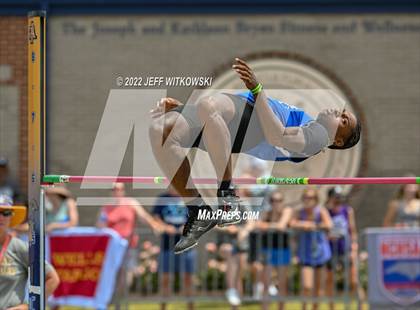 Thumbnail 3 in NCHSAA 1A/4A Track & Field Championship photogallery.