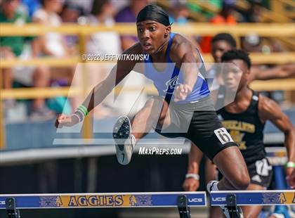 Thumbnail 3 in NCHSAA 1A/4A Track & Field Championship photogallery.