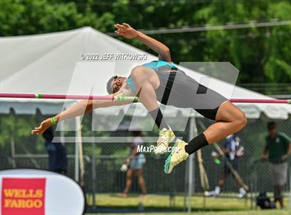 Thumbnail 2 in NCHSAA 1A/4A Track & Field Championship photogallery.