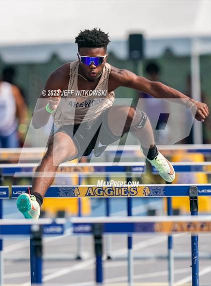 Thumbnail 2 in NCHSAA 1A/4A Track & Field Championship photogallery.