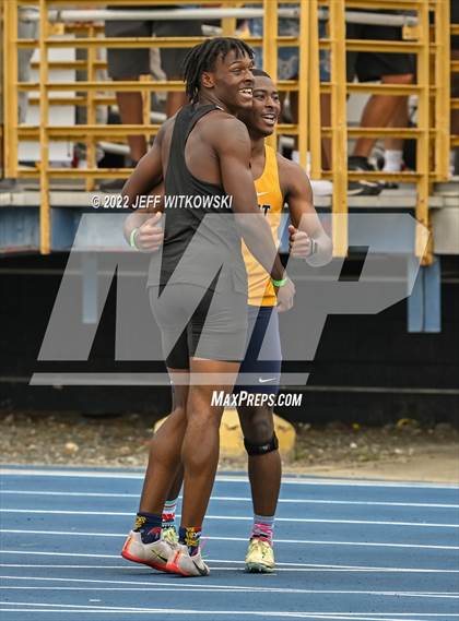 Thumbnail 2 in NCHSAA 1A/4A Track & Field Championship photogallery.