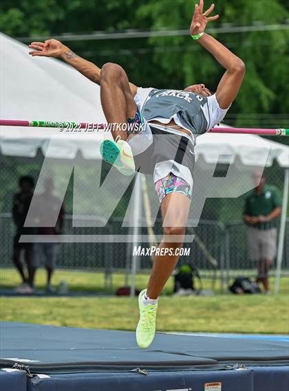 Thumbnail 3 in NCHSAA 1A/4A Track & Field Championship photogallery.