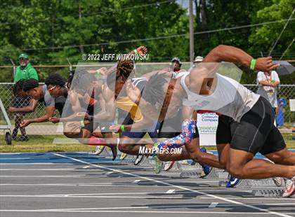 Thumbnail 2 in NCHSAA 1A/4A Track & Field Championship photogallery.