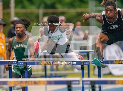 Thumbnail 1 in NCHSAA 1A/4A Track & Field Championship photogallery.