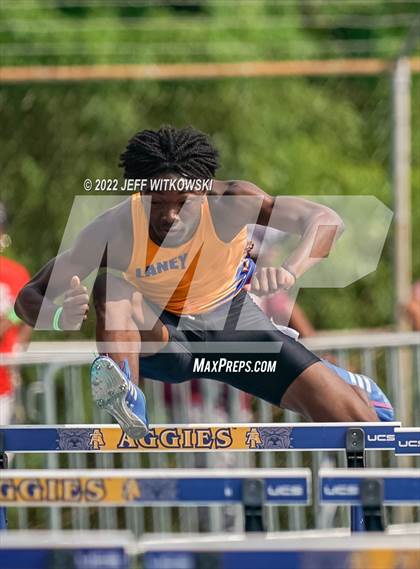 Thumbnail 2 in NCHSAA 1A/4A Track & Field Championship photogallery.