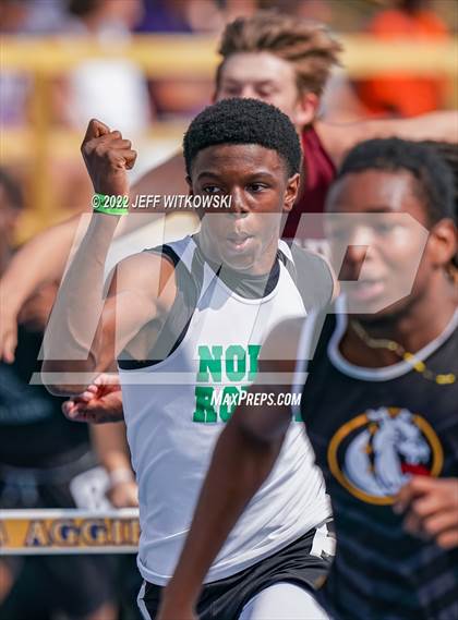 Thumbnail 3 in NCHSAA 1A/4A Track & Field Championship photogallery.