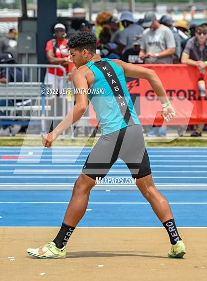 Thumbnail 3 in NCHSAA 1A/4A Track & Field Championship photogallery.