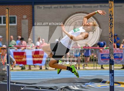 Thumbnail 2 in NCHSAA 1A/4A Track & Field Championship photogallery.