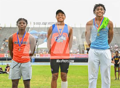 Thumbnail 1 in NCHSAA 1A/4A Track & Field Championship photogallery.