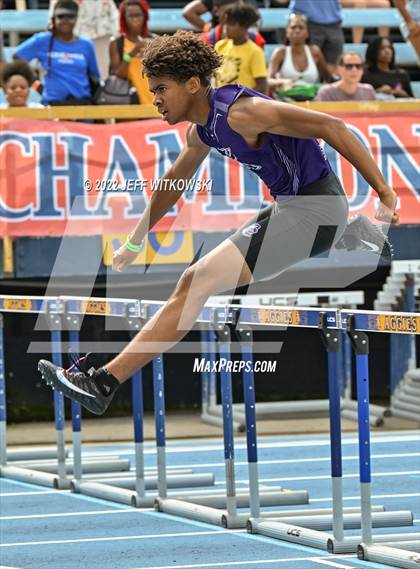 Thumbnail 1 in NCHSAA 1A/4A Track & Field Championship photogallery.