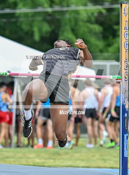 Thumbnail 3 in NCHSAA 1A/4A Track & Field Championship photogallery.