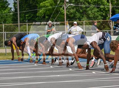 Thumbnail 1 in NCHSAA 1A/4A Track & Field Championship photogallery.