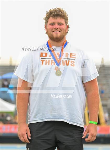 Thumbnail 1 in NCHSAA 1A/4A Track & Field Championship photogallery.