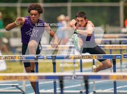 Thumbnail 3 in NCHSAA 1A/4A Track & Field Championship photogallery.