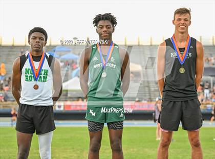 Thumbnail 2 in NCHSAA 1A/4A Track & Field Championship photogallery.