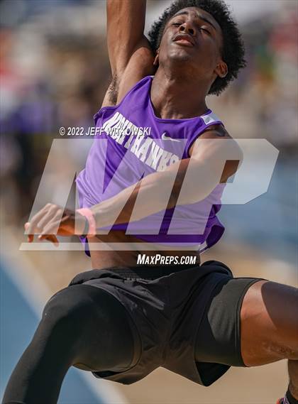Thumbnail 2 in NCHSAA 1A/4A Track & Field Championship photogallery.