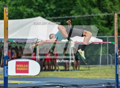 Thumbnail 1 in NCHSAA 1A/4A Track & Field Championship photogallery.