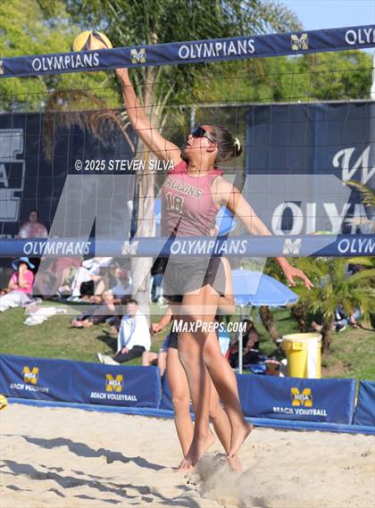 Thumbnail 1 in Cathedral Catholic vs. Torrey Pines (CIF SDS Open Division Final) photogallery.