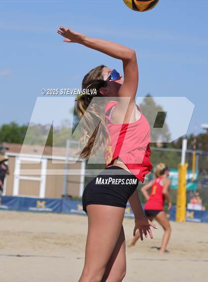 Thumbnail 1 in Cathedral Catholic vs. Torrey Pines (CIF SDS Open Division Final) photogallery.