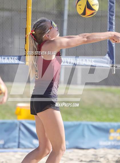 Thumbnail 1 in Cathedral Catholic vs. Torrey Pines (CIF SDS Open Division Final) photogallery.