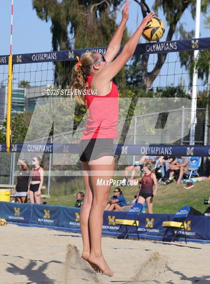 Thumbnail 3 in Cathedral Catholic vs. Torrey Pines (CIF SDS Open Division Final) photogallery.