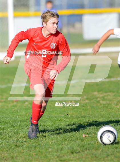 Thumbnail 3 in Villa Park vs. Redondo Union (Marina Tournament) photogallery.