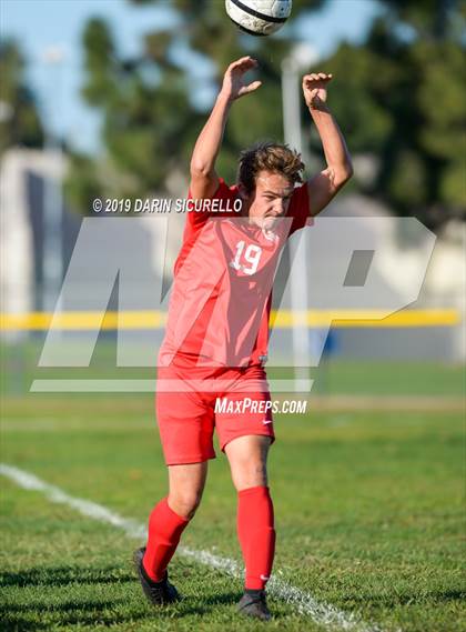Thumbnail 3 in Villa Park vs. Redondo Union (Marina Tournament) photogallery.