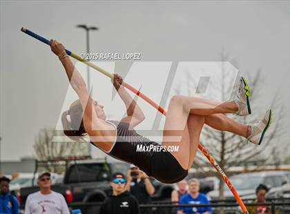 Thumbnail 3 in CCISD Ruben C Jordan Relays (Pole Vault) photogallery.