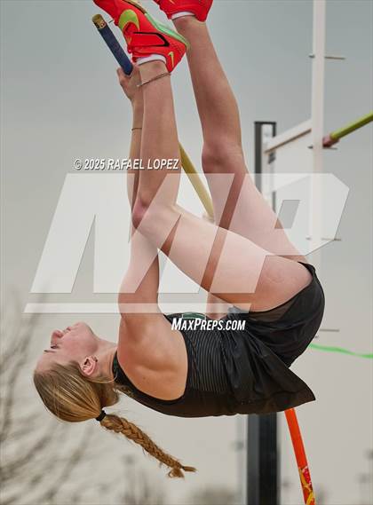 Thumbnail 1 in CCISD Ruben C Jordan Relays (Pole Vault) photogallery.