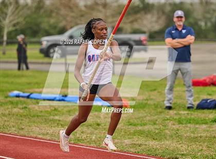 Thumbnail 3 in CCISD Ruben C Jordan Relays (Pole Vault) photogallery.