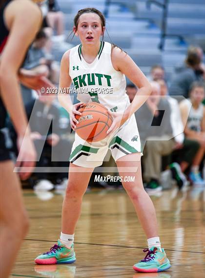 Thumbnail 2 in Duchesne @ Skutt Catholic photogallery.
