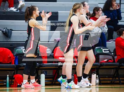 Thumbnail 2 in Duchesne @ Skutt Catholic photogallery.