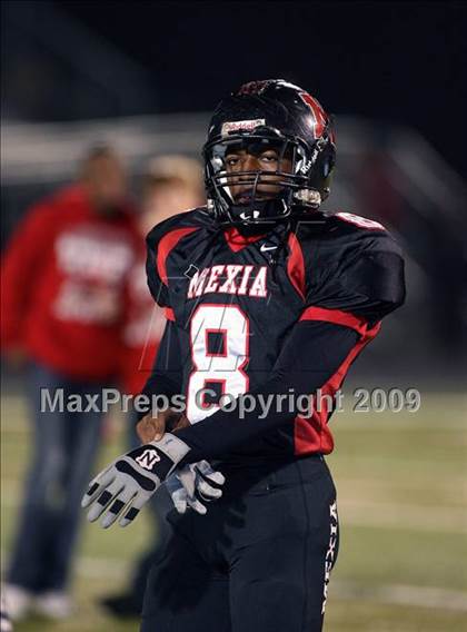 Thumbnail 3 in Mexia vs. Carthage (Texas 3A Region III Area Playoffs) photogallery.