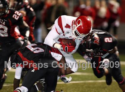 Thumbnail 1 in Mexia vs. Carthage (Texas 3A Region III Area Playoffs) photogallery.