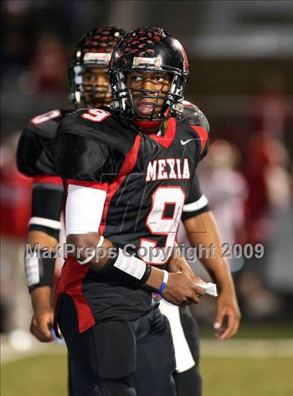 Thumbnail 3 in Mexia vs. Carthage (Texas 3A Region III Area Playoffs) photogallery.