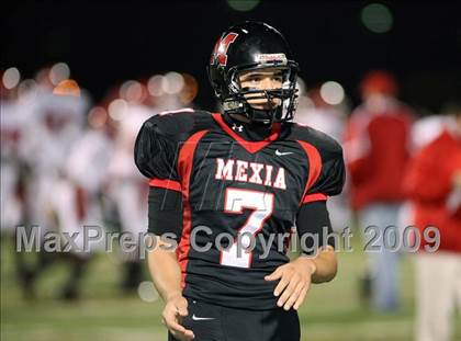 Thumbnail 1 in Mexia vs. Carthage (Texas 3A Region III Area Playoffs) photogallery.