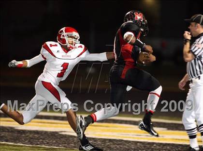 Thumbnail 1 in Mexia vs. Carthage (Texas 3A Region III Area Playoffs) photogallery.