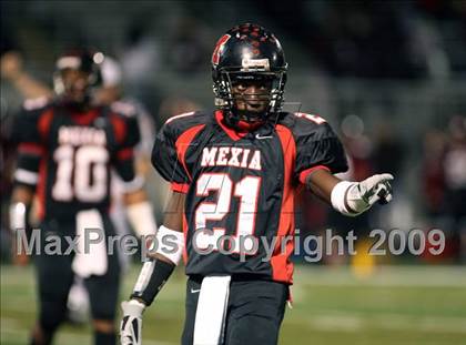 Thumbnail 2 in Mexia vs. Carthage (Texas 3A Region III Area Playoffs) photogallery.