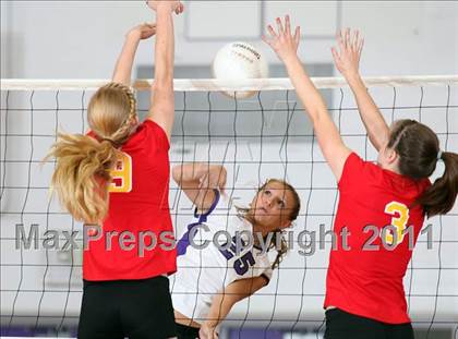 Thumbnail 1 in Chico @ Shasta photogallery.