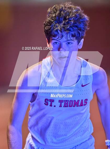 Thumbnail 2 in Eagle No Tax Relays (4x400M) photogallery.