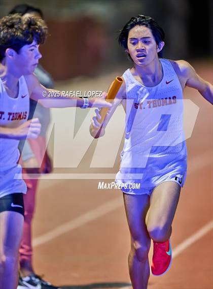 Thumbnail 3 in Eagle No Tax Relays (4x400M) photogallery.