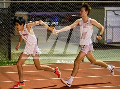Thumbnail 1 in Eagle No Tax Relays (4x400M) photogallery.
