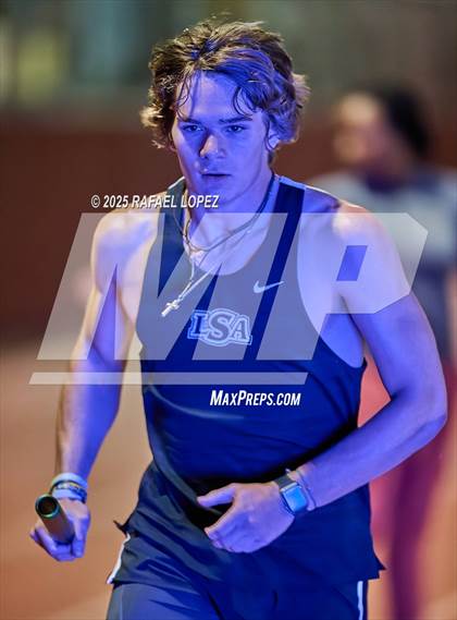 Thumbnail 2 in Eagle No Tax Relays (4x400M) photogallery.
