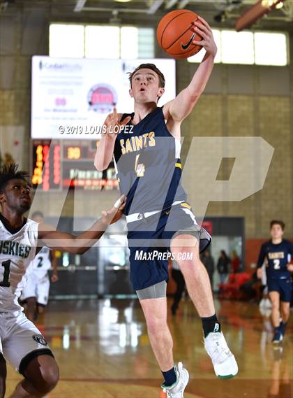 Thumbnail 2 in Fairmont Prep vs. Crean Lutheran (Nike Extravaganza) photogallery.
