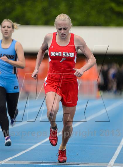 Thumbnail 1 in UHSAA 3A Track and Field Championships photogallery.